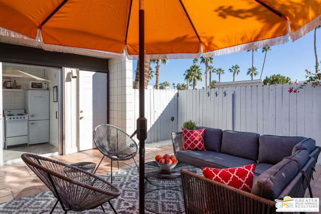 1111 E Palm Canyon Drive, Palm Springs CA: https://media.crmls.org/mediaz/a6ff9c4f-f006-4d71-bf07-baeb11290766.jpg