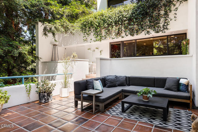 1055 Sherwood Road, San Marino CA: https://media.crmls.org/mediaz/a700212c-9b71-441c-9930-a0429720b55b.jpg