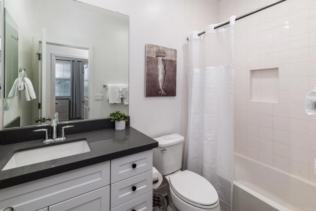 Detail Gallery Image 22 of 46 For 1115 Sea Glass Way, Oceanside,  CA 92054 - 2 Beds | 2/1 Baths