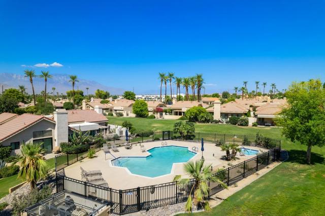17 Margarita Road, Palm Desert CA: https://media.crmls.org/mediaz/a7010c3a-4614-4609-8a7b-2c6be0084888.jpg