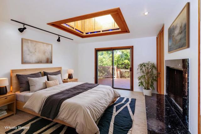 120 Alamo Avenue, Santa Cruz CA: https://media.crmls.org/mediaz/a7025ccf-1f9a-45b1-9206-06ea4754a5fa.jpg