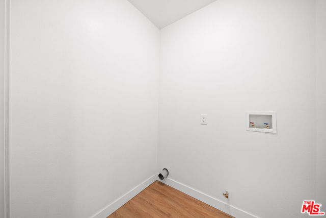 4325 W 58th Place, Los Angeles CA: https://media.crmls.org/mediaz/a7046a76-5b15-42da-a8aa-13a4ca57e0bd.jpg