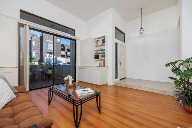 Detail Gallery Image 4 of 51 For 4353 Nobel Dr #65,  San Diego,  CA 92122 - 2 Beds | 2/1 Baths