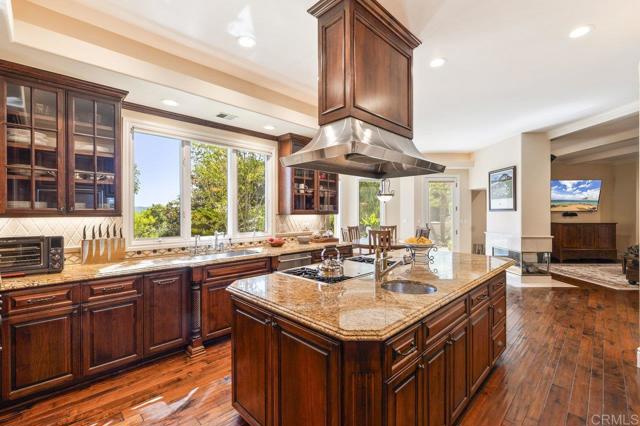 14963 Huntington Gate Drive, Poway CA: https://media.crmls.org/mediaz/a706a1d3-30a5-48e9-92fb-e6bae96d6d26.jpg
