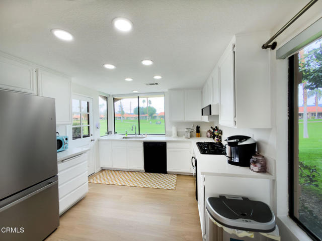 Detail Gallery Image 16 of 28 For 314 Villena Way, Palm Desert,  CA 92260 - 2 Beds | 2 Baths