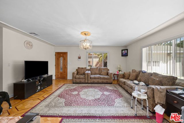 8058 Fulton Avenue photo 30