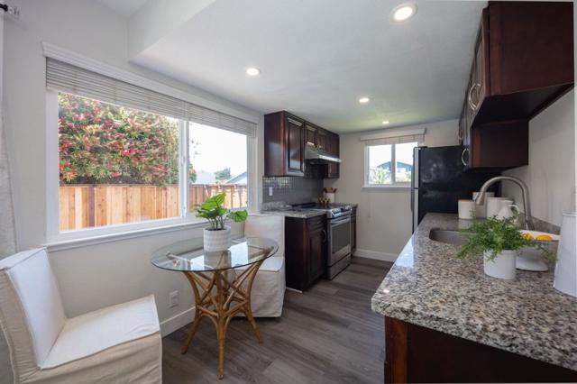 1026 Suzanne Court, Half Moon Bay CA: https://media.crmls.org/mediaz/a708a95a-dee8-4882-8f4c-58085510517b.jpg