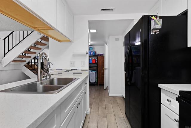 Detail Gallery Image 15 of 42 For 11935 Royal Rd #E,  El Cajon,  CA 92021 - 3 Beds | 1/2 Baths