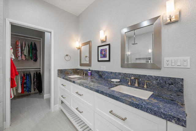 39060 Kilimanjaro Court, Palm Desert CA: https://media.crmls.org/mediaz/a709626e-9410-44c5-8515-2cc812ca75cc.jpg