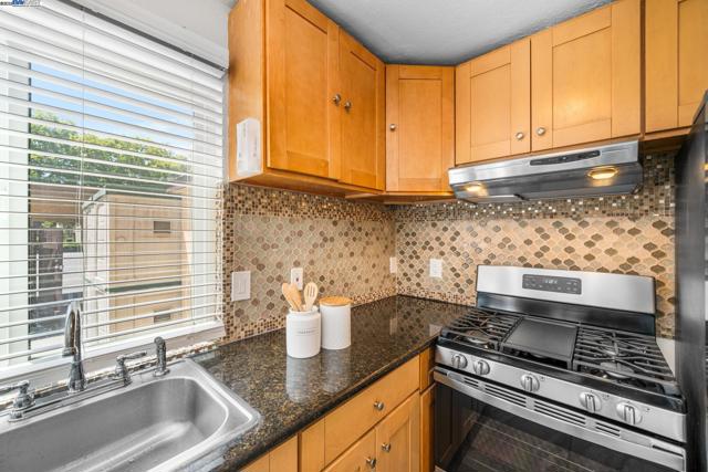 2658 Oliver Dr, Hayward CA: https://media.crmls.org/mediaz/a709b24b-32e5-4437-8ada-438a4224c8f7.jpg