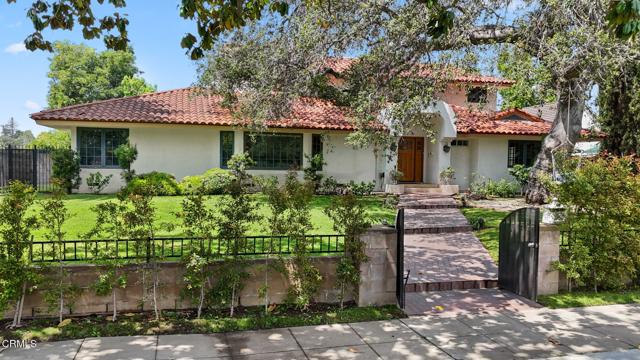 1525 Waverly Road, San Marino CA: https://media.crmls.org/mediaz/a70ab438-6695-4770-9787-3a94a829578f.jpg