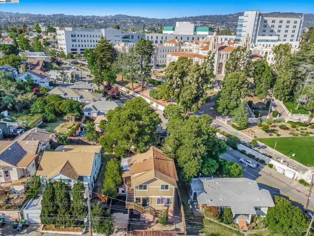 1396 27Th St, Oakland, California 94606, ,Multi-Family,For Sale,27Th St,41061755