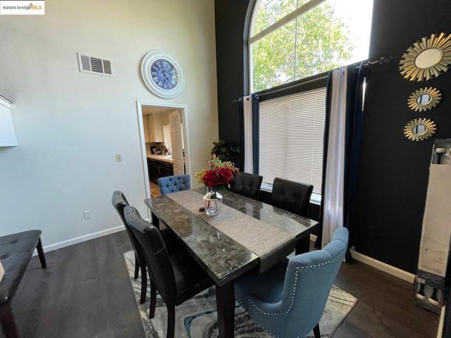 4529 Pronghorn Way, Antioch CA: https://media.crmls.org/mediaz/a70c29d5-d156-476f-a1ea-ffe9f5de8c10.jpg