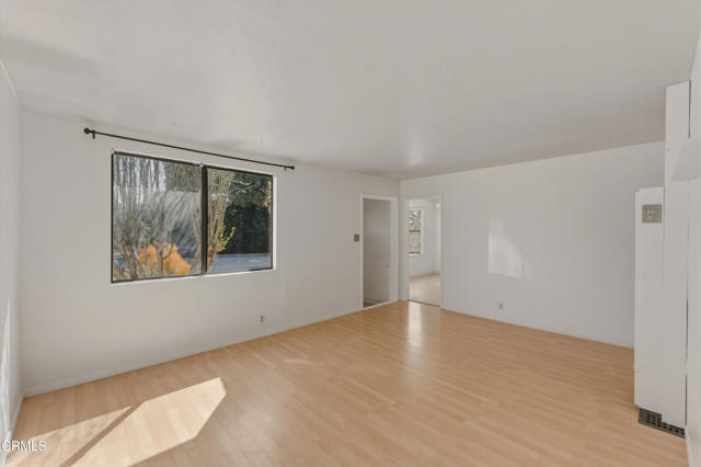 Detail Gallery Image 7 of 47 For 127 Glen Ellen Dr, Ventura,  CA 93003 - 3 Beds | 1 Baths