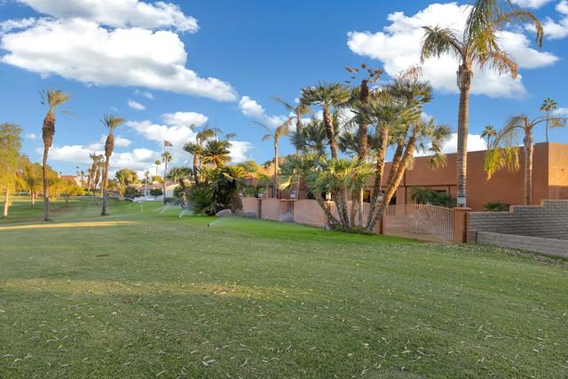 79100 Montego Bay Drive, Bermuda Dunes CA: https://media.crmls.org/mediaz/a70c6952-653a-4b1c-be48-2a372bf091d6.jpg
