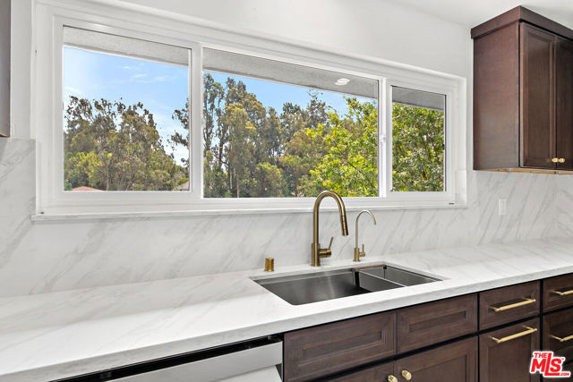 Drew Fenton | 656 N Bonhill Road Los Angeles CA | MLS: 7538623