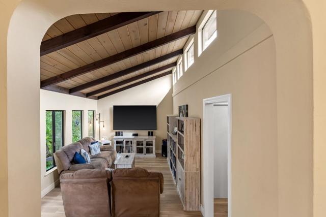 2040 Marsala Circle, Monterey CA: https://media.crmls.org/mediaz/a70d4d26-9113-451f-8c8e-bf34db580de9.jpg
