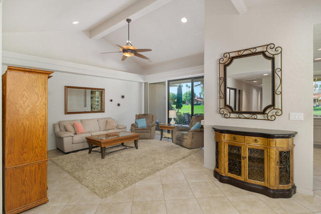 322 Villena Way, Palm Desert CA: https://media.crmls.org/mediaz/a70dd2f7-6cfa-4ea3-b511-829a66554aaf.jpg