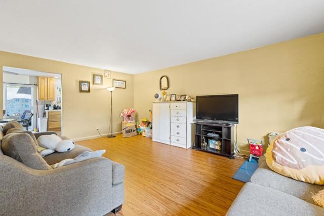 306 Beech Street, Redwood City CA: https://media.crmls.org/mediaz/a70e1d76-b94f-4959-ad7c-45ef15b693ff.jpg