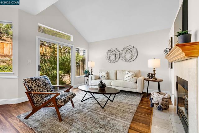 337 Saclan Terrace, Clayton CA: https://media.crmls.org/mediaz/a710c343-46f8-4ac9-a564-b122d1bbd477.jpg