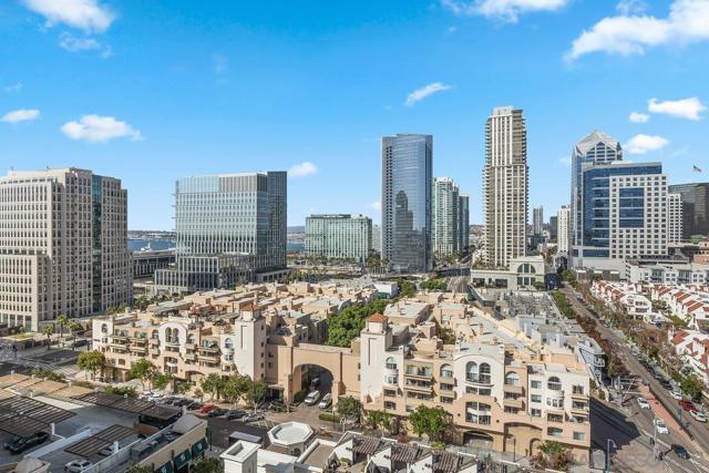 700 W Harbor Dr, San Diego CA: https://media.crmls.org/mediaz/a710d4ba-a536-4559-8b53-d2d49445ec18.jpg