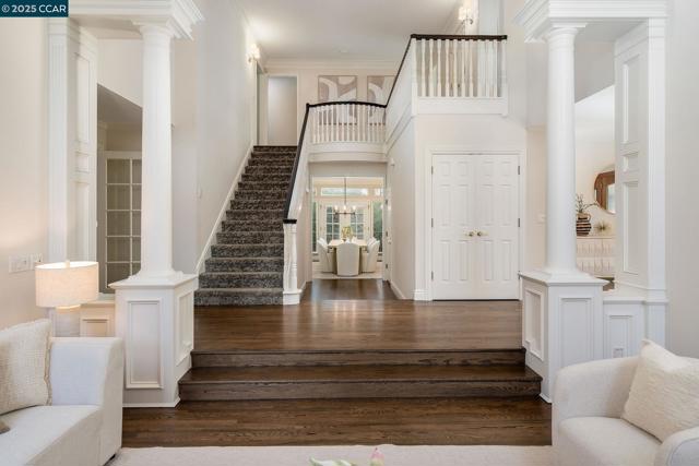 51 Brightwood Cir, Danville CA: https://media.crmls.org/mediaz/a711354b-51e5-4b36-ab4f-2e339dee760c.jpg
