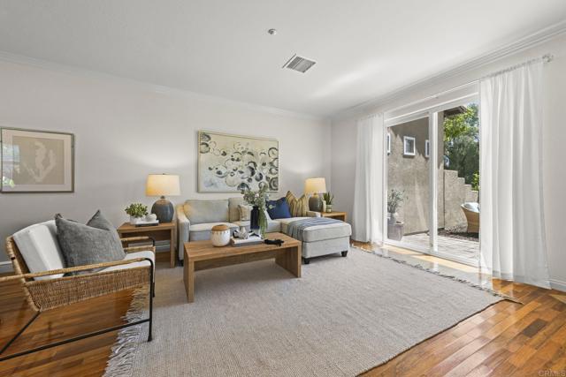 Detail Gallery Image 5 of 38 For 6084 Citracado Cir, Carlsbad,  CA 92009 - 3 Beds | 2/1 Baths