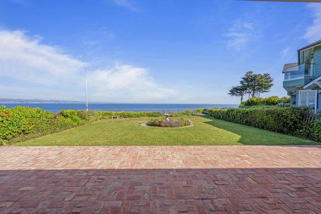 4750 Opal Cliff Drive, Santa Cruz CA: https://media.crmls.org/mediaz/a711e534-b694-4e39-afec-8b1ae7d13790.jpg