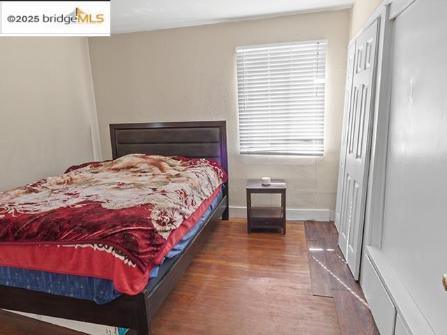 1132 86Th Ave, Oakland CA: https://media.crmls.org/mediaz/a7124383-ff6a-4dcc-b9d0-8e260d28a6f5.jpg