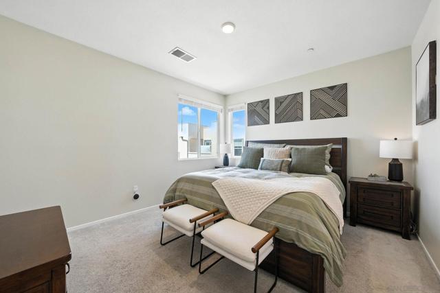 5405 Calle Sand Arch, San Diego CA: https://media.crmls.org/mediaz/a7127ed0-a184-4bef-9bbb-0f3887ca31df.jpg