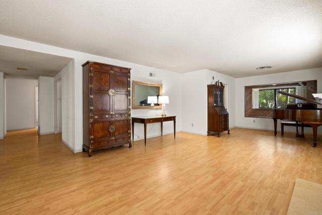 Detail Gallery Image 19 of 54 For 602 Fresca St, Solana Beach,  CA 92075 - 4 Beds | 2 Baths