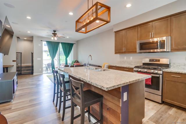 1875 Observation Way, Chula Vista CA: https://media.crmls.org/mediaz/a7153a76-ac9b-4f18-9b5b-96e2a9a4f827.jpg