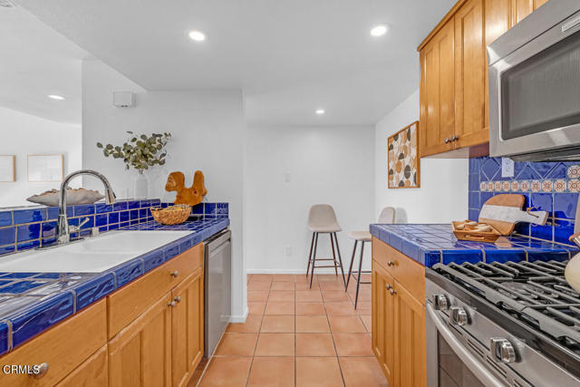 Detail Gallery Image 10 of 27 For 601 E California Bld #306,  Pasadena,  CA 91106 - 2 Beds | 2 Baths