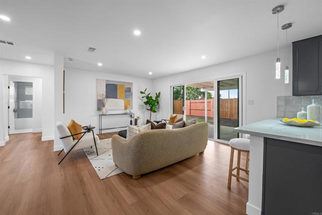 Detail Gallery Image 6 of 27 For 6266 Lake Aral Dr, San Diego,  CA 92119 - 3 Beds | 2 Baths