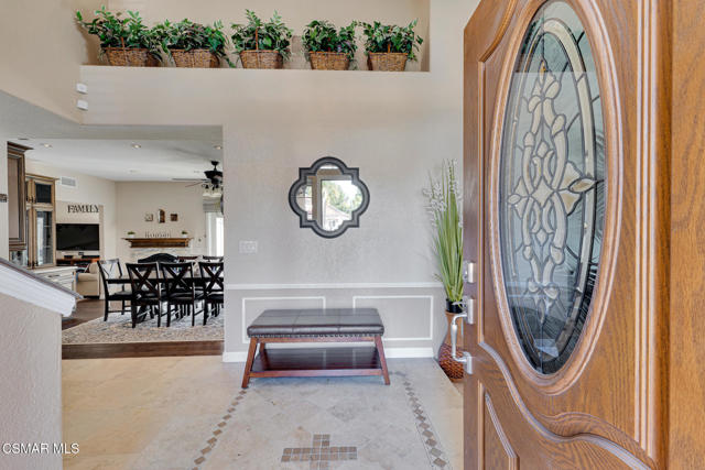 4542 Skidmore Court, Moorpark CA: https://media.crmls.org/mediaz/a7165f1d-6ac9-4cbf-871f-5fabcc369b6f.jpg