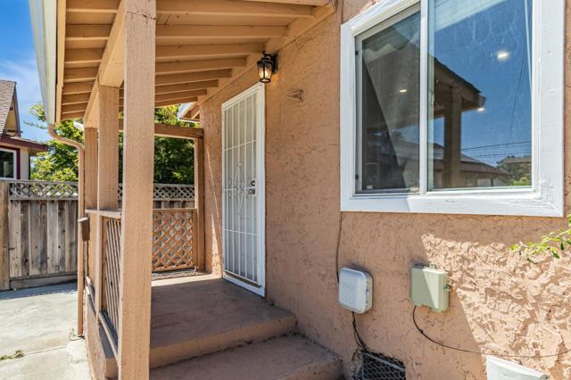 295 N 16th Street, San Jose CA: https://media.crmls.org/mediaz/a716830a-67b4-4861-b1ef-21fd3ae46efb.jpg