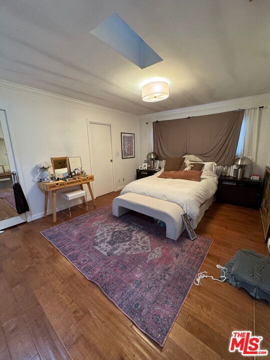 864 Granville Avenue photo 38