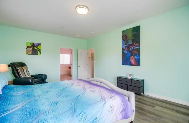 1249 12Th, Imperial Beach CA: https://media.crmls.org/mediaz/a717ac75-49a1-441d-8645-0912c9244ff1.jpg