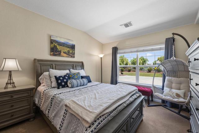 531 Via Vaquero Sur, San Juan Bautista CA: https://media.crmls.org/mediaz/a718079b-fa3e-482e-ac90-62fdaea3f2b4.jpg