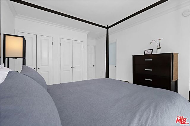 20 1/2 NORTHSTAR Street, Marina del Rey CA: https://media.crmls.org/mediaz/a7180d2c-78d9-478b-80be-609b62bdf131.jpg
