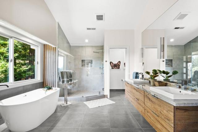 24101 Mountain Charlie Road, Los Gatos CA: https://media.crmls.org/mediaz/a718bde4-de1c-4775-a5c4-bceac6518767.jpg