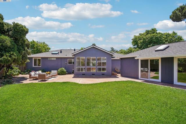 Image 32 of 55 For 14917 Berry Way