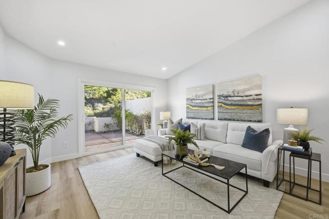 Detail Gallery Image 9 of 51 For 18023 Avenida Alozdra, Rancho Bernardo (San Diego),  CA 92128 - 2 Beds | 2 Baths