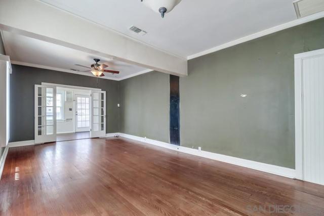 1834 Polk, San Diego CA: https://media.crmls.org/mediaz/a71a76b5-eab1-4104-b7f6-9f465004bf7c.jpg