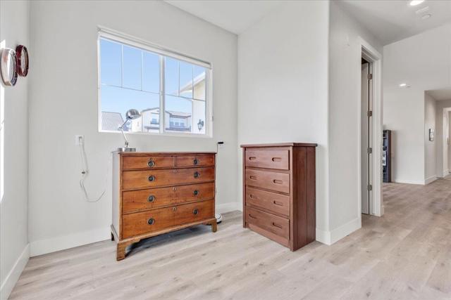 604 Matterhorn Court, Marina CA: https://media.crmls.org/mediaz/a71eafcb-e5d6-4ba9-bc80-0bec7b0ee692.jpg