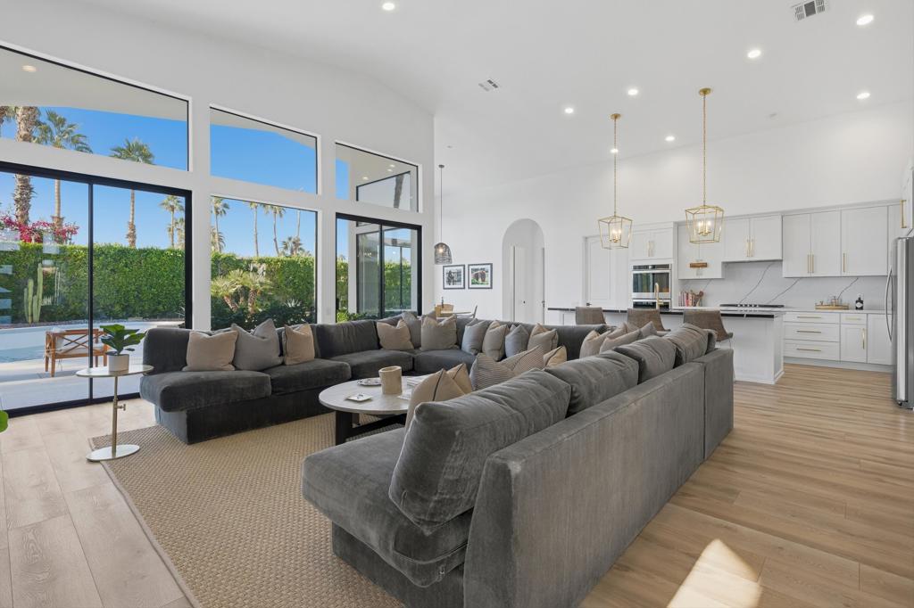 MLS #219138323DA image #4