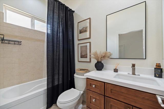 80262 Amazon Avenue, Indio CA: https://media.crmls.org/mediaz/a720b225-983b-481c-b4b8-037051210b75.jpg