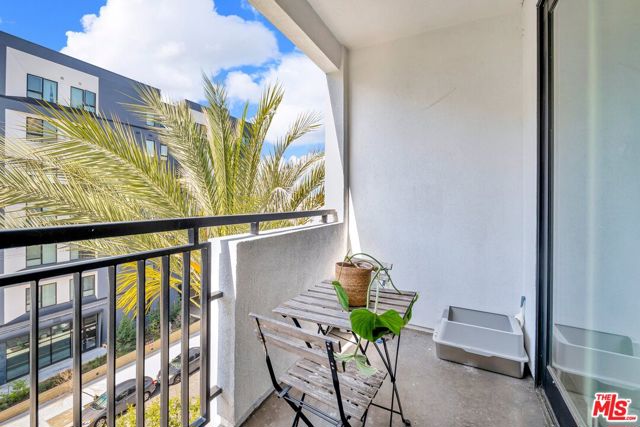 1234 Wilshire Boulevard, Los Angeles CA: https://media.crmls.org/mediaz/a7214d8b-4c47-4f86-9a38-6b9cbc578e06.jpg