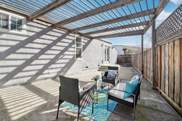 28250 Pacific Street, Hayward CA: https://media.crmls.org/mediaz/a7216fb2-e2eb-4c20-99c6-c604753addd5.jpg