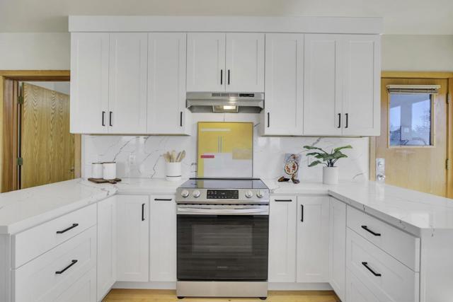 50 Hermosa Avenue, Oakland CA: https://media.crmls.org/mediaz/a7218f47-f93b-4861-bcdd-ba089e99b5b0.jpg